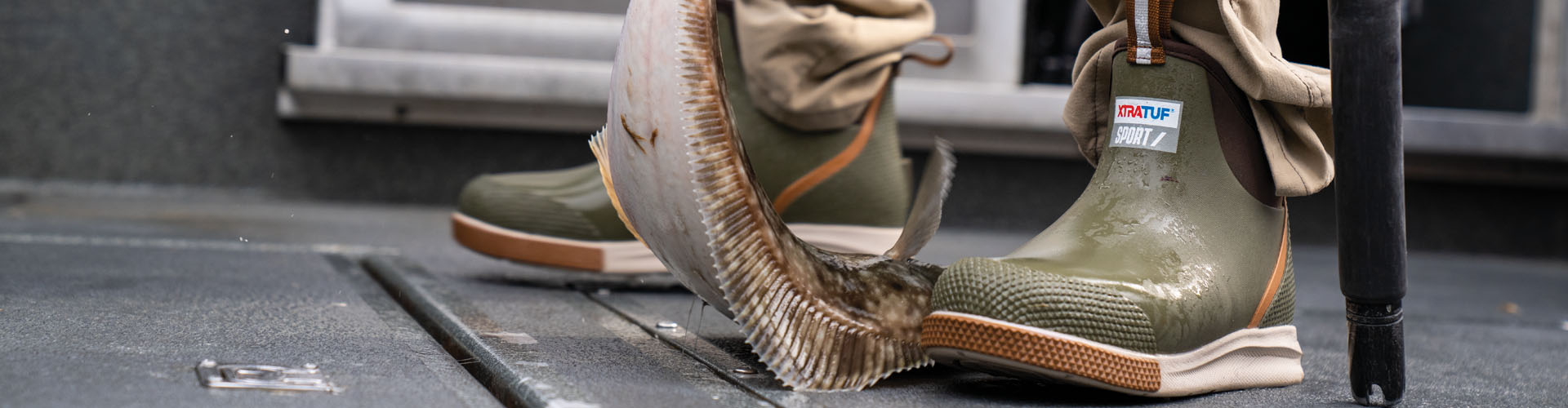 xtratuf ankle deck boots sport