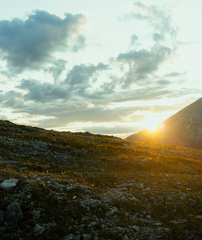 STONE MOUNTAIN & NORTHERN ROCKY MOUNTAINS PROVINCIAL PARK Image 2